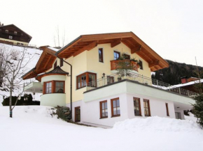 Sunlit Apartment near Ski Area in H ttschlag Hüttschlag